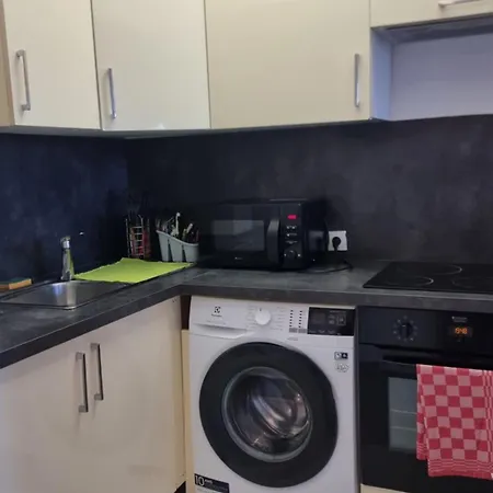 2p Juan Les Pins Proche Apartamento *